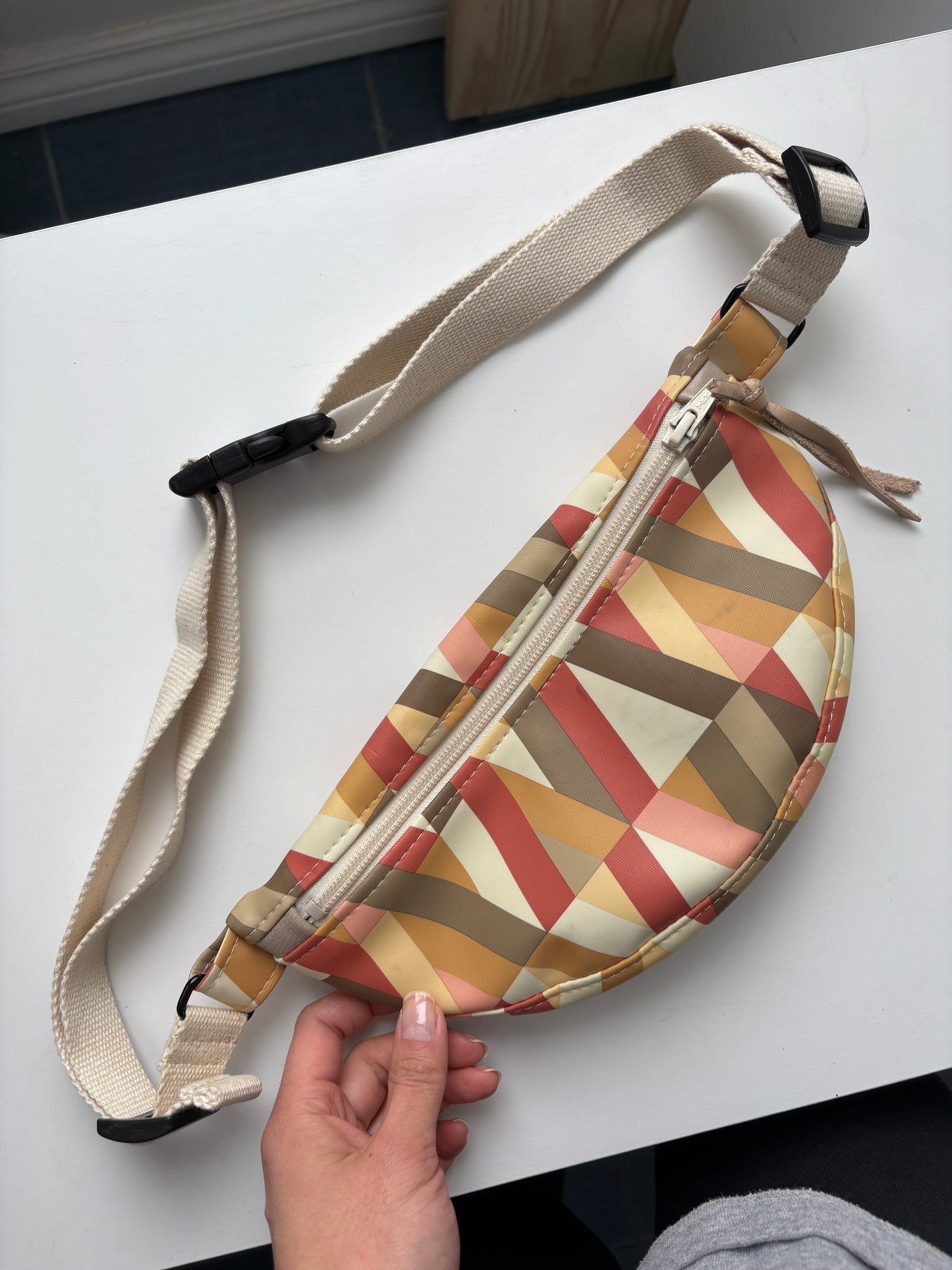 Geometric Vegan (preloved)