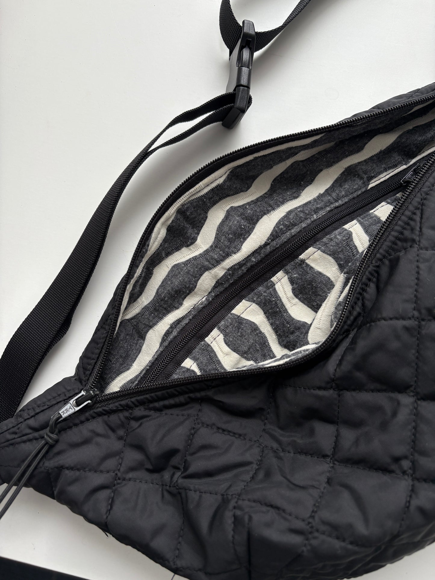 Puffy Quilted Black (preloved)